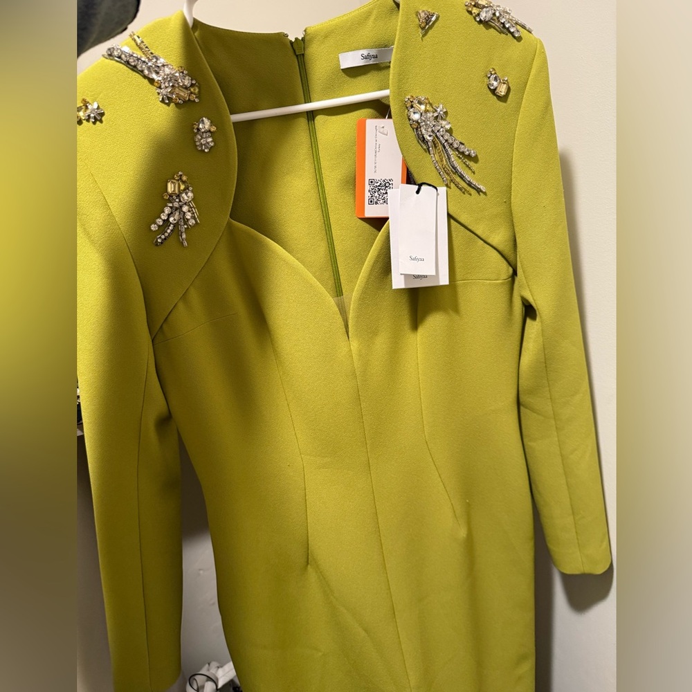 Elegant Long Sleeve Chartreuse Dress - Picture 13 of 13